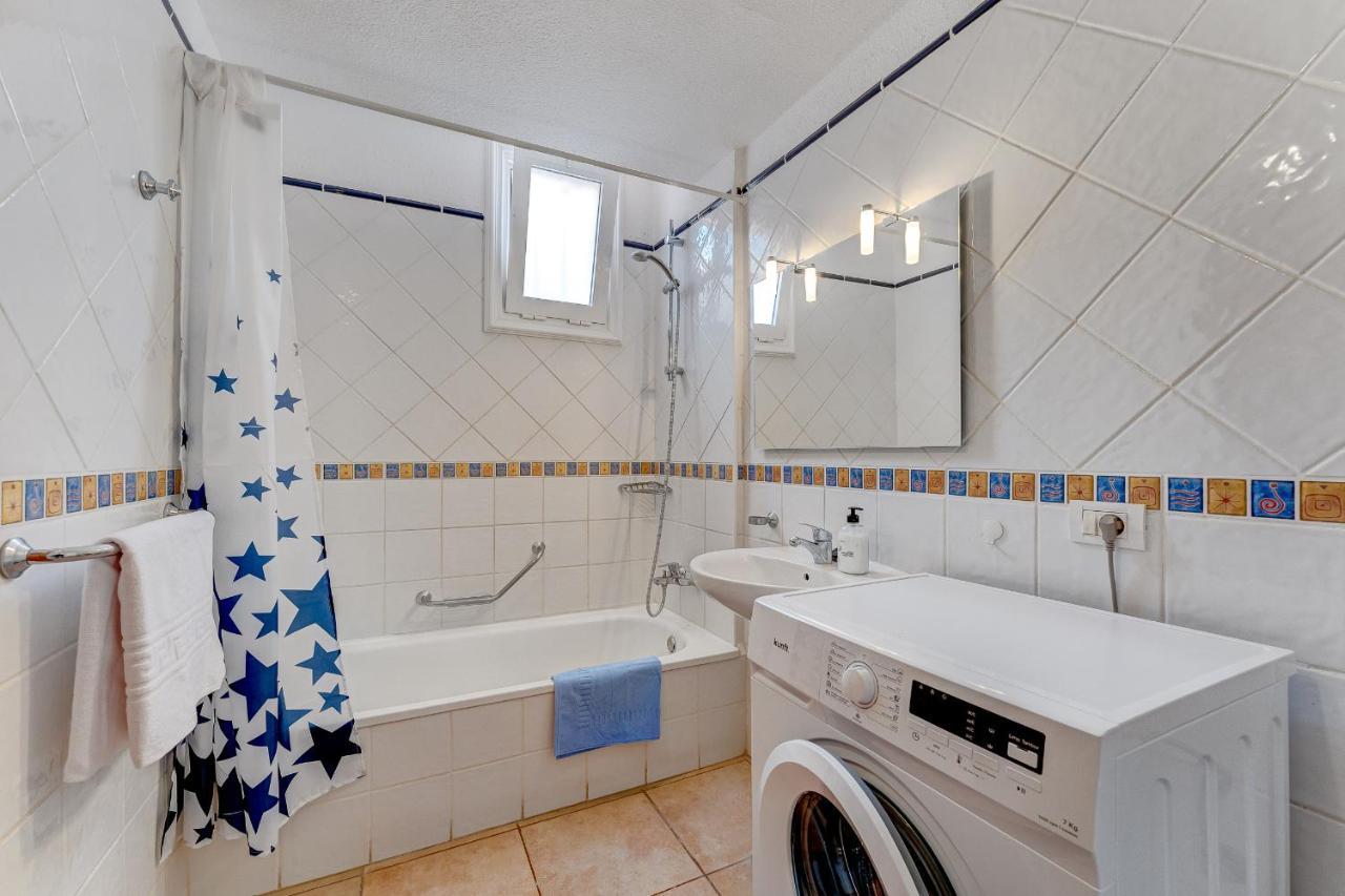 Pretty 1B Apartment In Diamantes 2, Heated Pool Лос Кристианос Экстерьер фото